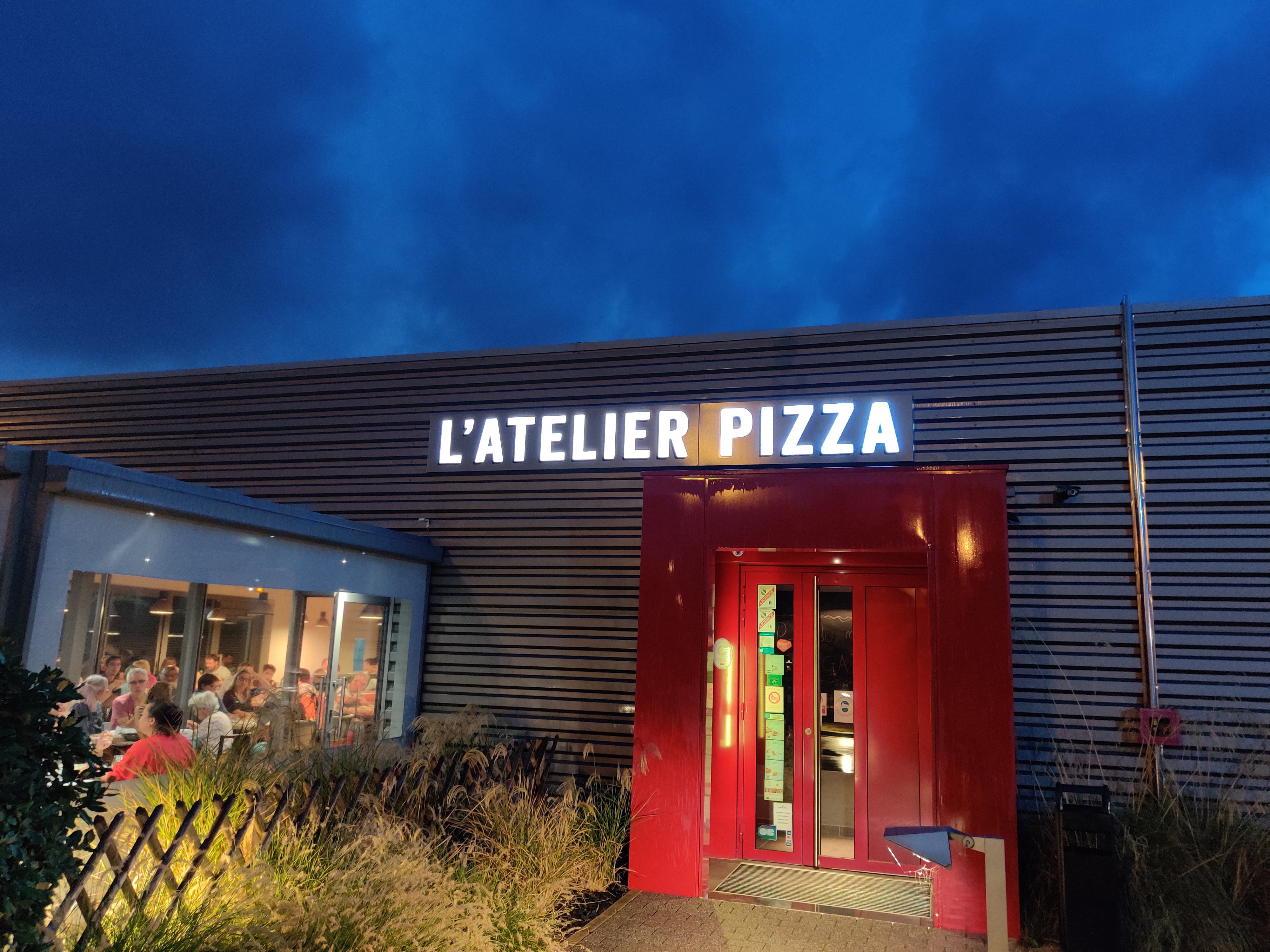 Combien coûte une enseigne lumineuse pour un commerce ?